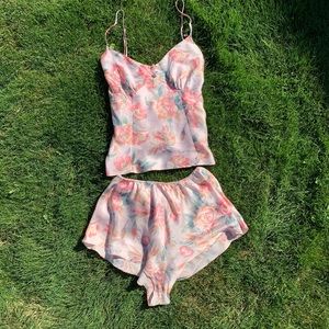 VS Silk 2-piece Lingerie Set